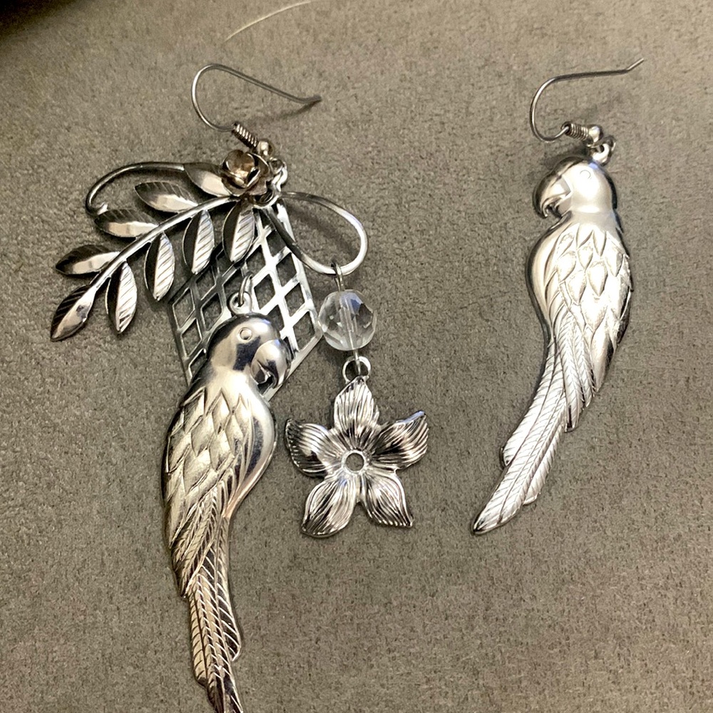 Vintage 90s 🦜parrot 🦜 earrings Hypoallergenic